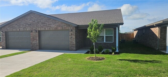 519 NW 69th Ave in Bentonville, AR - Building Photo - Building Photo
