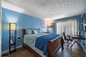 2618 Stoney Creek Rd SE in Marietta, GA - Foto de edificio - Building Photo