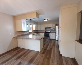 222 10th St in Hudson, WI - Building Photo - Building Photo