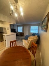 52 Woodland Dr, Unit 104 in Vero Beach, FL - Building Photo - Building Photo