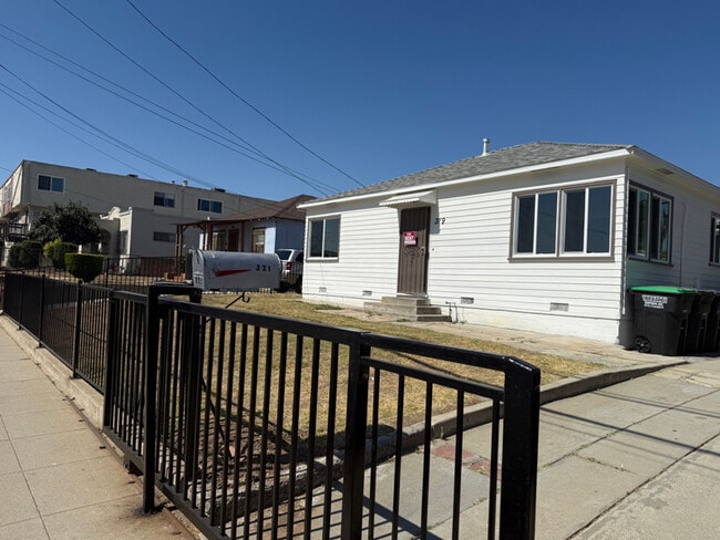 property at 321 S New Ave