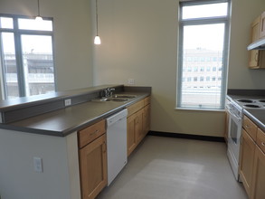 Greenwich Park Apartments in Milwaukee, WI - Foto de edificio - Building Photo