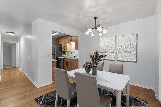 1933 S 124th St, Unit 1931