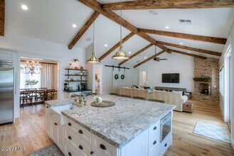 4535 E Calle Ventura in Phoenix, AZ - Building Photo - Building Photo