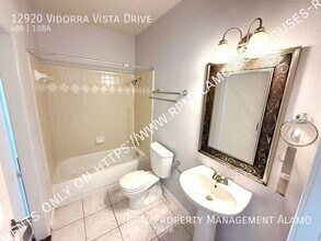 12920 Vidorra Vista Dr in San Antonio, TX - Building Photo - Building Photo