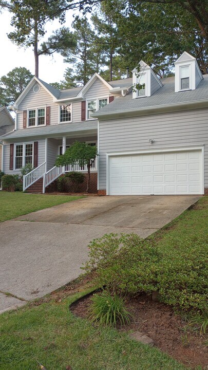 107 Bebington Dr in Cary, NC - Building Photo
