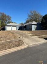 805 W Kern Rd in Killeen, TX - Building Photo