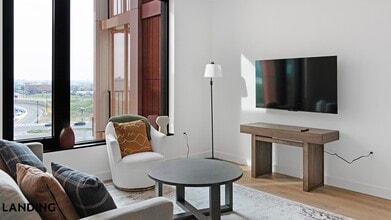 632 Howard Rd SE, Unit 526 in Washington, DC - Building Photo - Building Photo