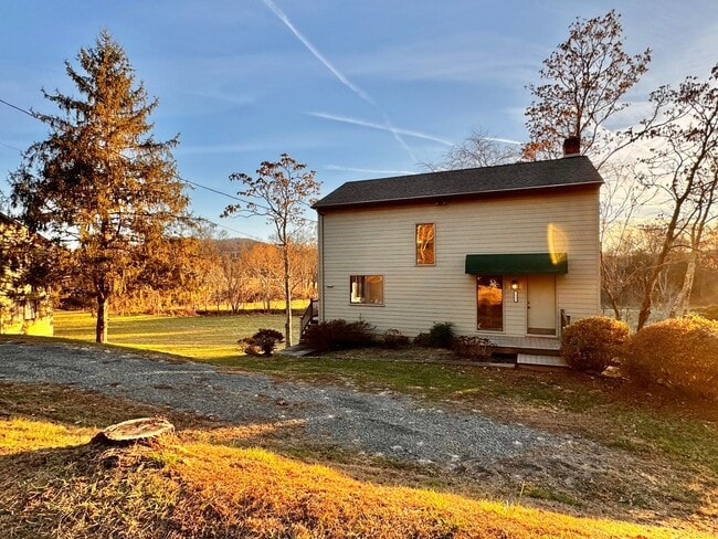 2442 Red Hill Rd in North Garden, VA - Building Photo - Building Photo