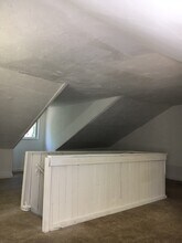 38 Greeley St, Unit Apt 2 in Pittsburgh, PA - Foto de edificio - Building Photo