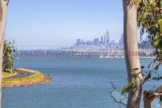 46 De Silva Island Dr in Mill Valley, CA - Building Photo - Building Photo