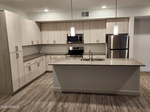 1760 S Crismon Rd-Unit -2V in Mesa, AZ - Building Photo - Building Photo