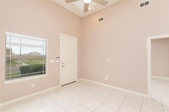 21 Regal Dr in Edinburg, TX - Building Photo - Building Photo