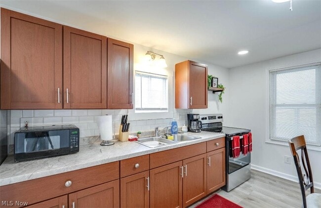 4924 Pearl Rd in Cleveland, OH - Building Photo - Building Photo