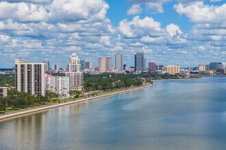 2900 W Bay to Bay Blvd in Tampa, FL - Building Photo - Building Photo