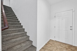 326 Hillhead Ct in Las Vegas, NV - Building Photo - Building Photo