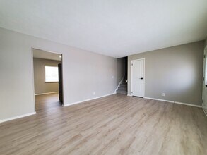 120 Bramble Bush Ln in Springboro, OH - Building Photo - Building Photo