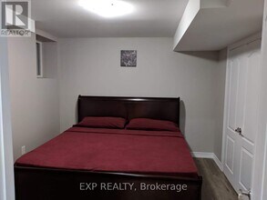 15 Kalmia Rd in Brampton, ON - Building Photo - Building Photo