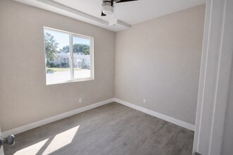 5056 Rockford Dr in San Diego, CA - Building Photo - Building Photo