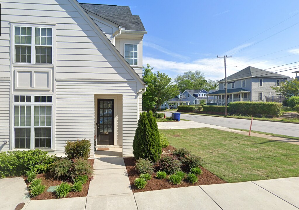 196 Silver Hill St in Spartanburg, SC - Building Photo