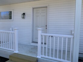 87 Park Lane Rd in New Milford, CT - Building Photo