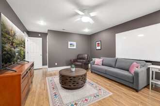 1515 NW Bell Royal Ct in Bentonville, AR - Building Photo - Building Photo