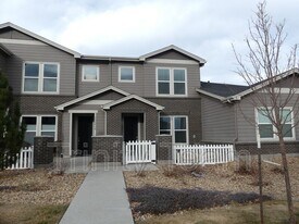 15441 W 64th Pl in Arvada, CO - Building Photo