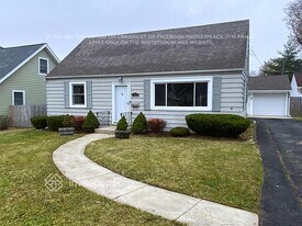 336 W Brookfield St in Lombard, IL - Building Photo