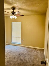 2914 Lakeland Dr in San Antonio, TX - Building Photo - Building Photo