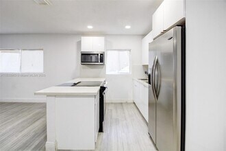 5510 NW 30th Ave in Miami, FL - Building Photo - Building Photo