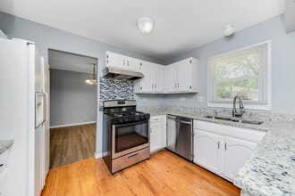1441 Concord Dr in Downers Grove, IL - Building Photo - Building Photo