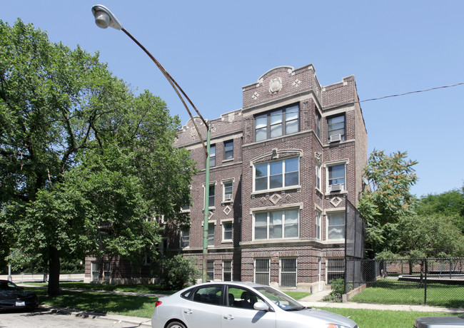 1047-1059 E Hyde Park Blvd in Chicago, IL - Building Photo - Building Photo