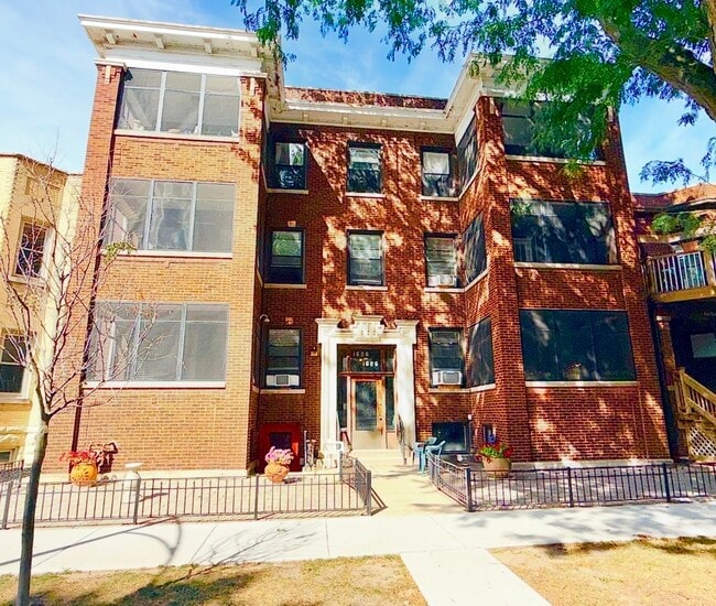property at 1626 W Rascher Ave