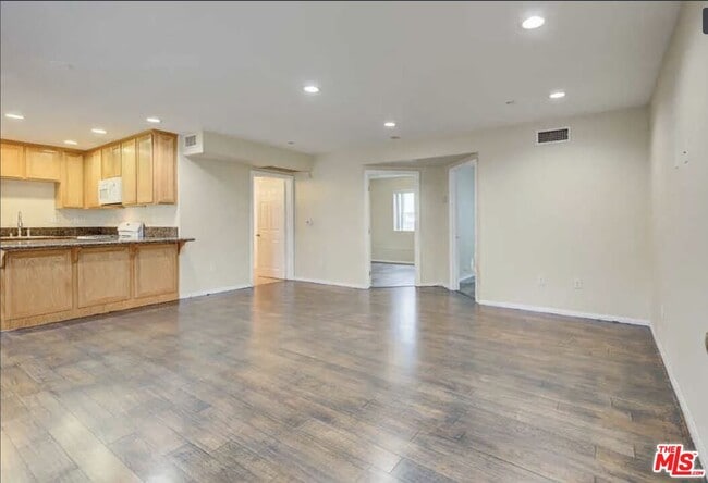 property at 6815 Baird Ave
