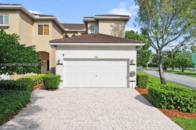 property at 2467 SE 19th St