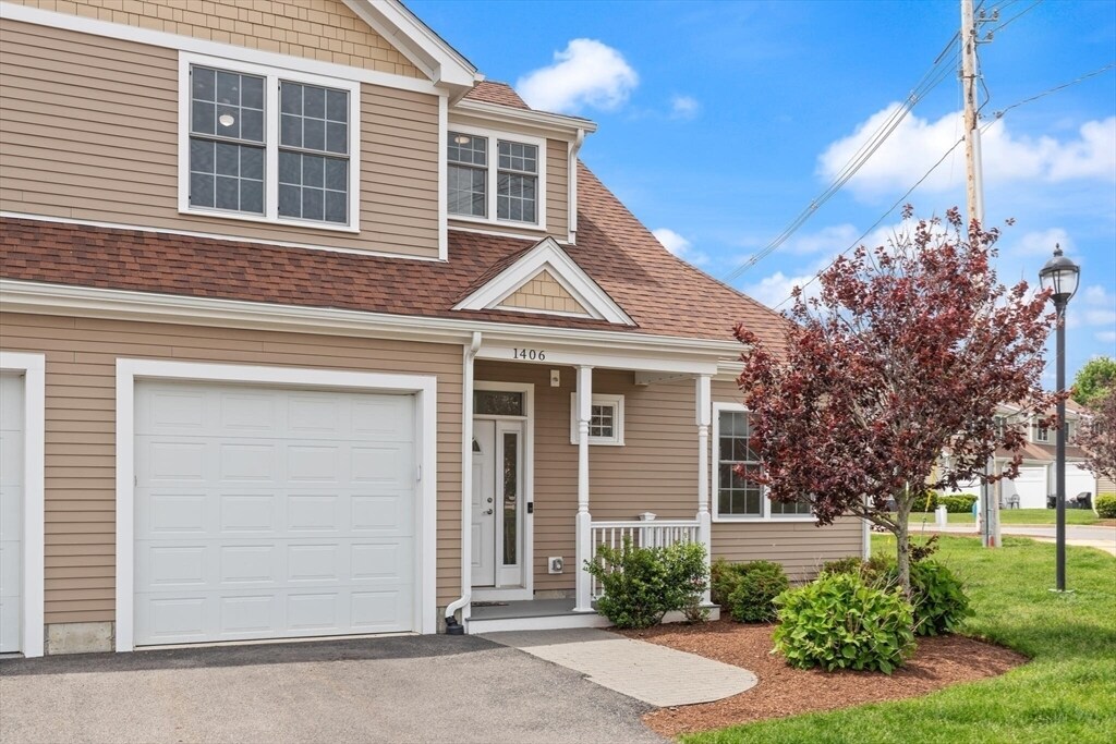 70 Endicott St in Norwood, MA - Building Photo