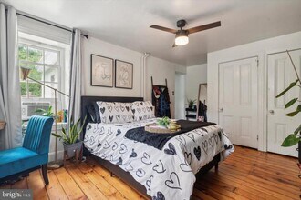 23 W Walnut Ln in Philadelphia, PA - Building Photo - Building Photo