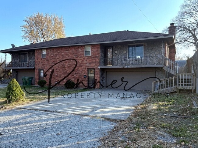 property at 1713 E T C Lea Rd