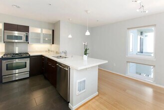 3208 Pierce St in San Francisco, CA - Building Photo - Building Photo