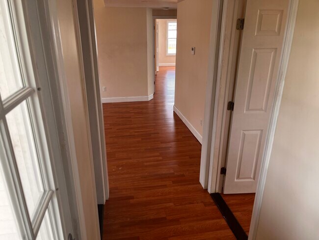 22 Gold St, Unit 3