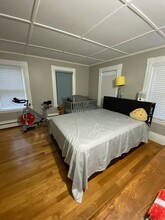 9 Salem St, Unit 1 in Wakefield, MA - Building Photo - Building Photo