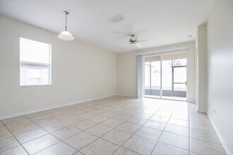 157 Adoncia Way, Unit R065 in Sanford, FL - Building Photo - Building Photo
