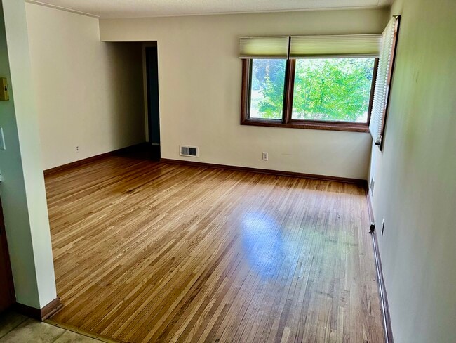 property at 4206 Valley View Rd
