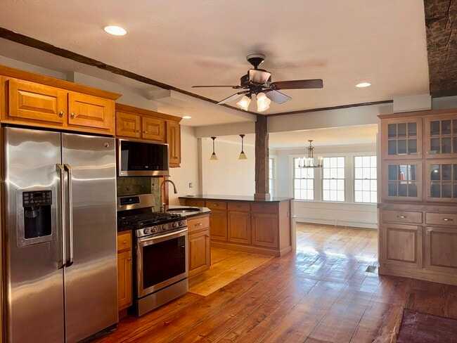 25 Pine St in Westford, MA - Building Photo - Building Photo