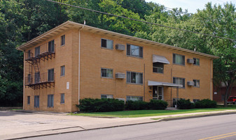 911 Highland Ave Apartments