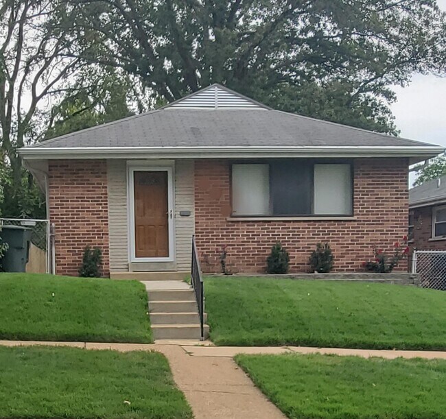 7092 Winona Ave Rentals in St. Louis, MO