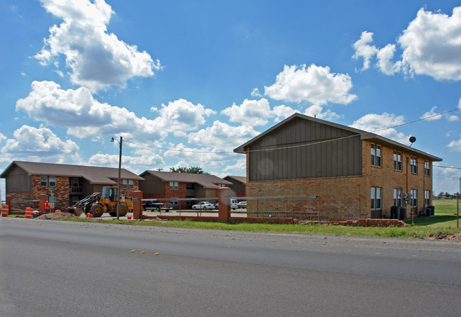 4301 Tx-194 in Plainview, TX - Building Photo - Building Photo