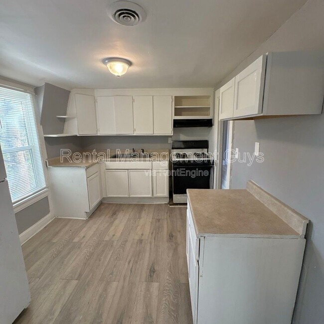 property at 4216 N Bryant Ave