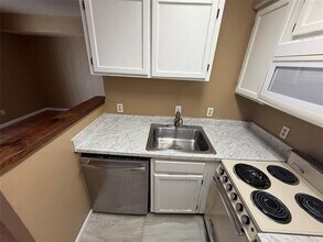 2301 Basil Dr in Arlington, TX - Building Photo - Building Photo