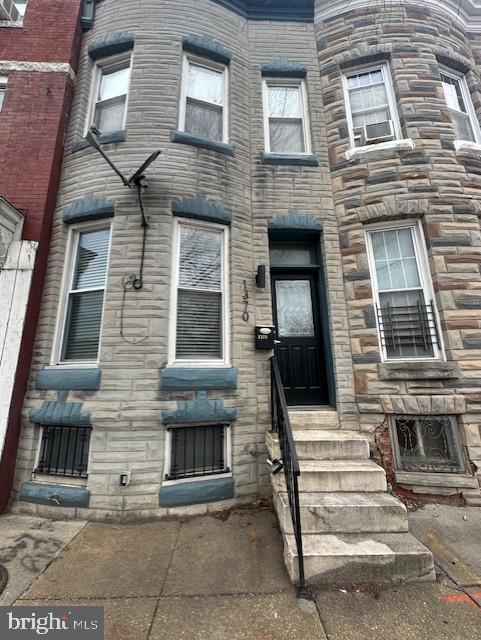 property at 1370 Washington Blvd